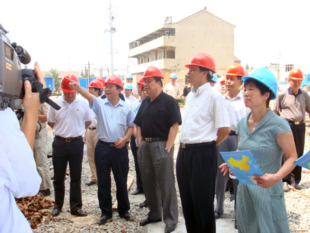 常州市人大及武进区人大辅导光临武进项目施工现场查抄领导